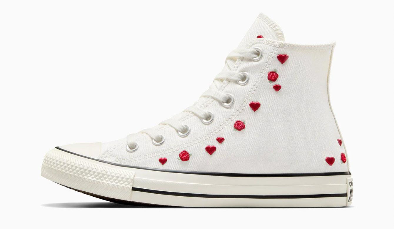 Converse Chuck Taylor All Star Heart