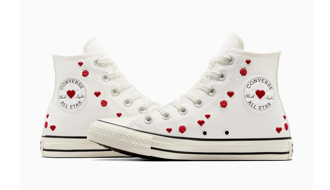 Converse Chuck Taylor All Star Heart