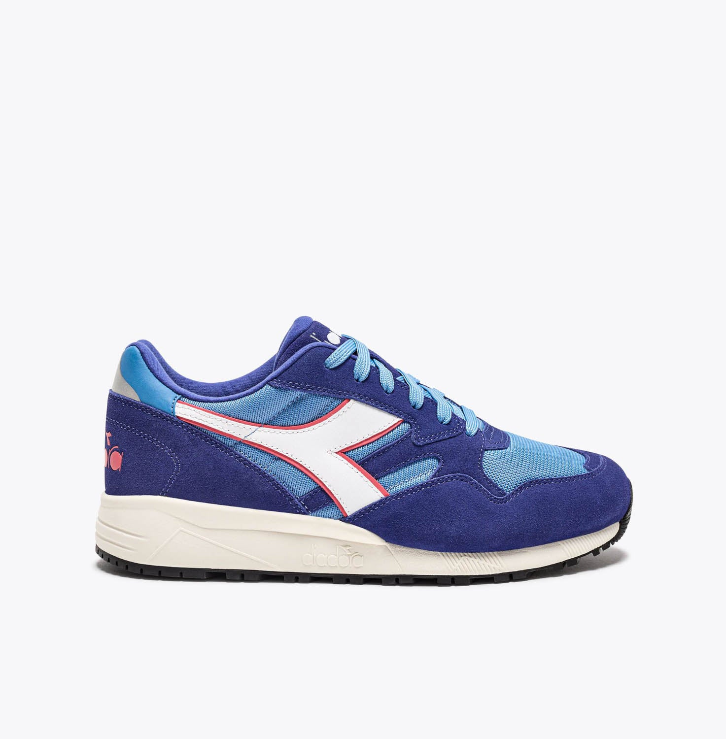 Diadora N902