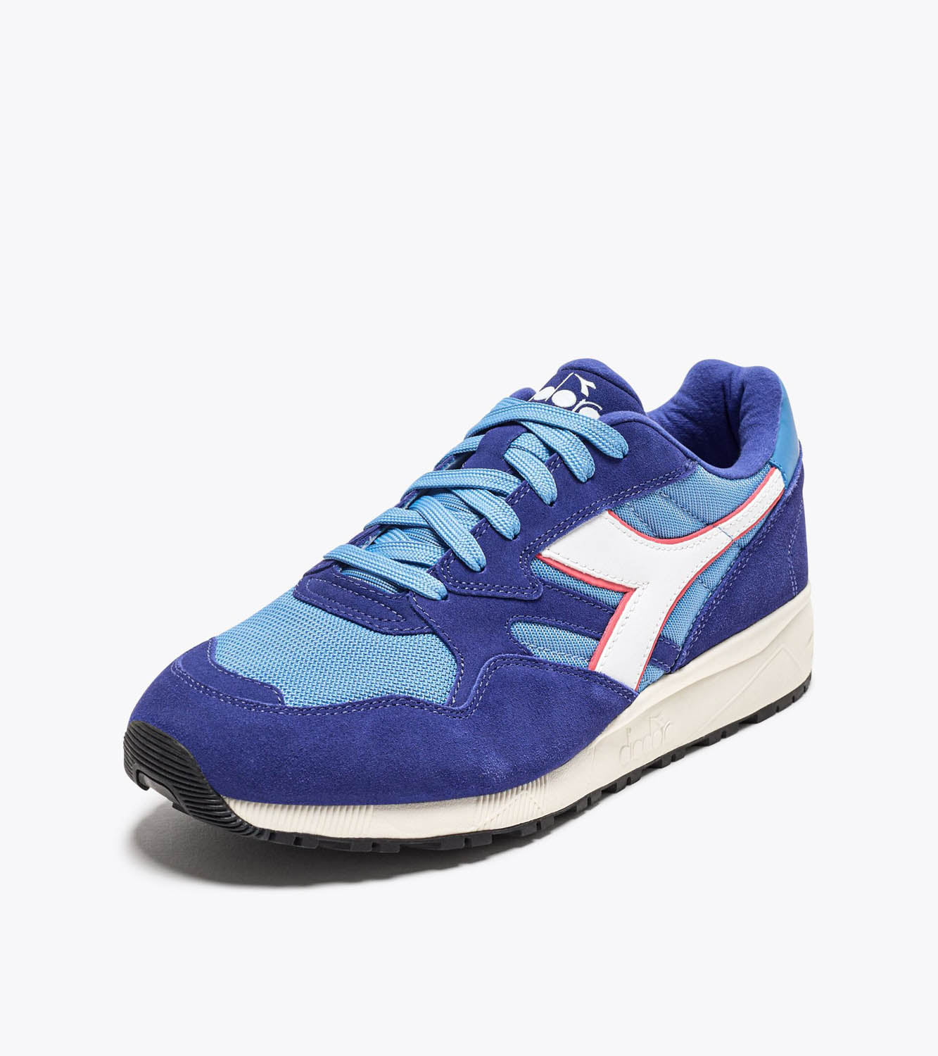 Diadora N902