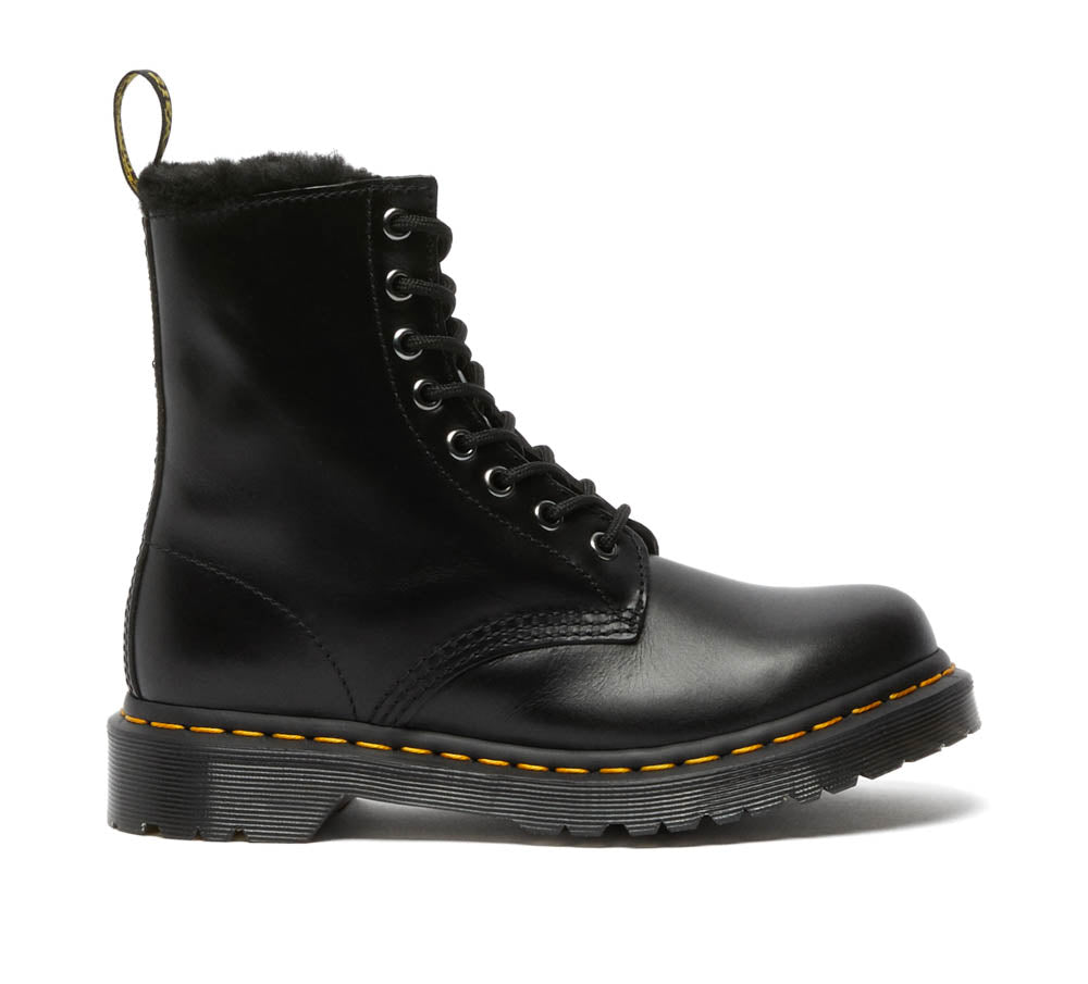 Dr. Martens Boots 1460 Serena