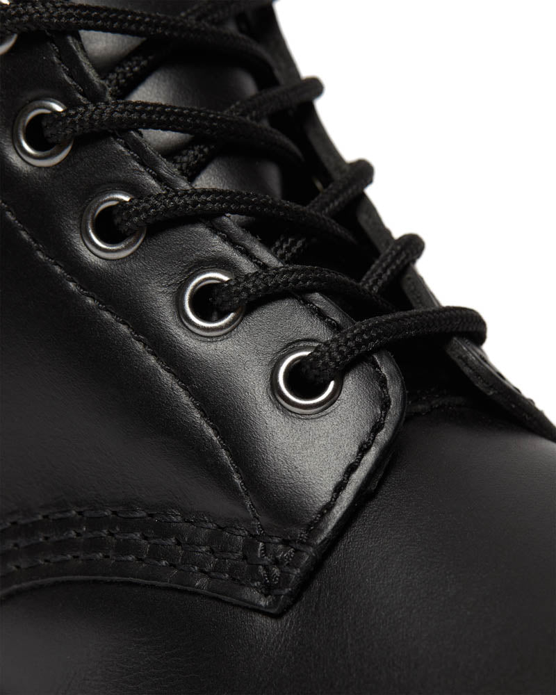 Dr. Martens Boots 1460 Serena