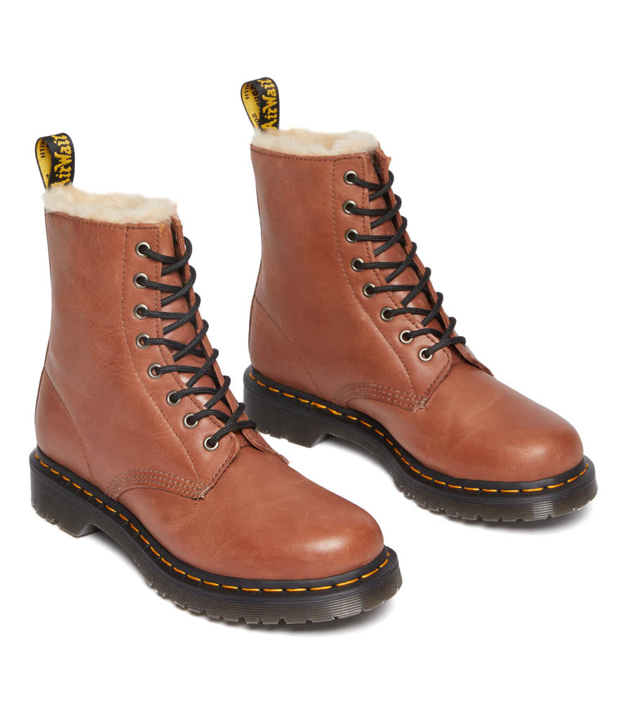 Dr. Martens Boots 1460 Serena