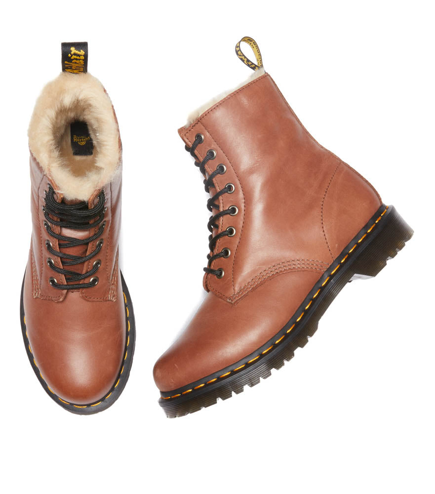 Dr. Martens Boots 1460 Serena