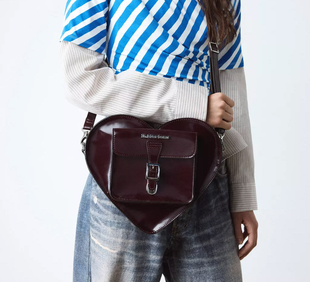 Dr. Martens Sac à dos Heart CHERRY RED OXFORD