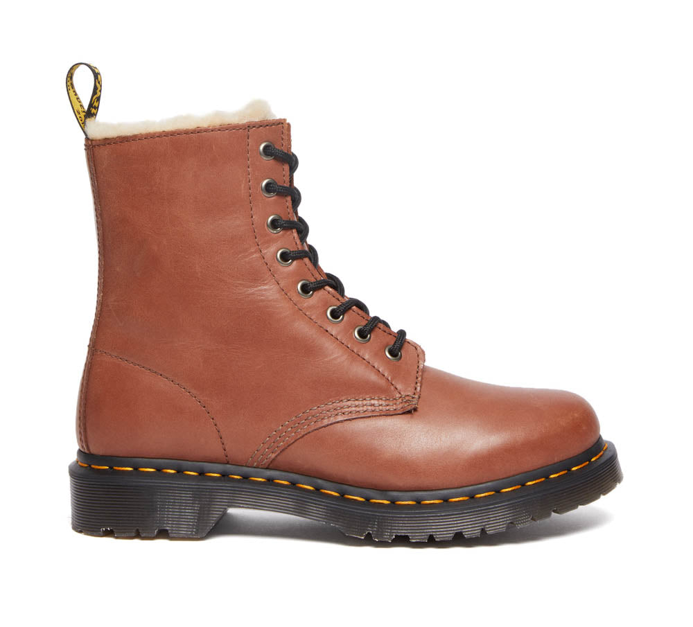 Dr. Martens Boots 1460 Serena