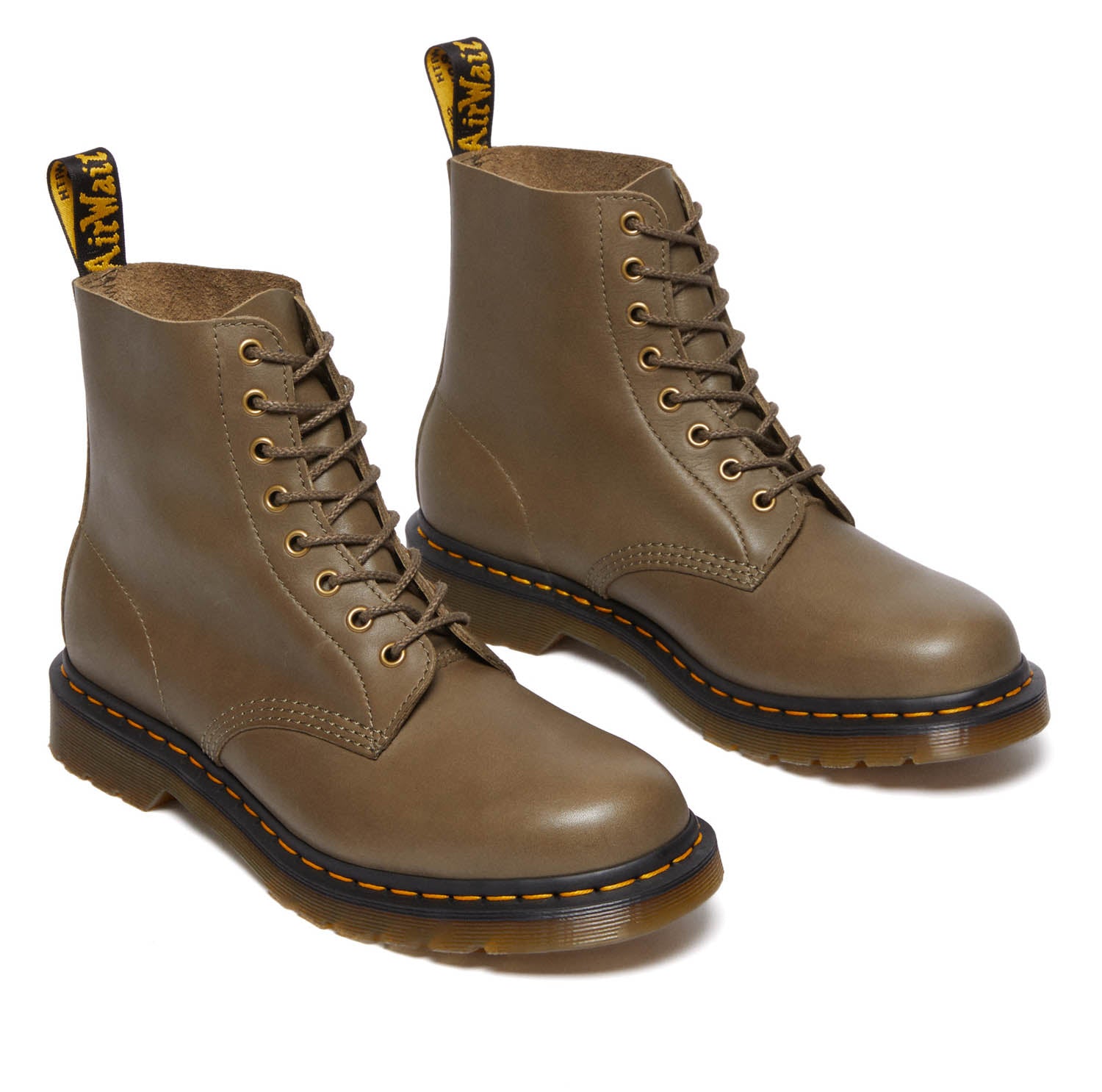 Dr. Martens Boots 1460 Pascal