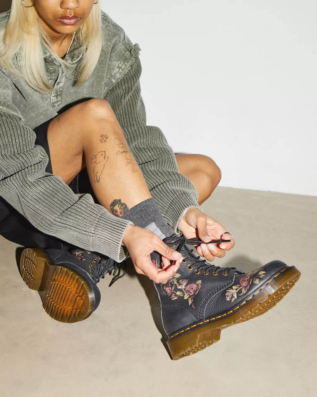 Dr. Martens 1460 Decayed Roses