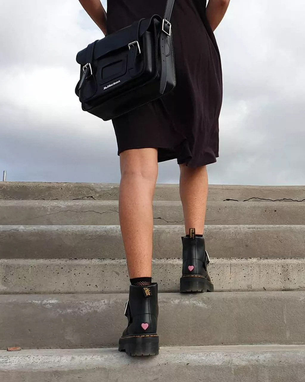 Dr. Martens Sac Kiev cuir smooth 28 cm